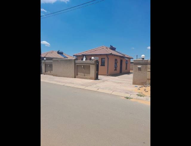 2 BEDROOM PROPERTY TO RENT IN PROTEA GLEN